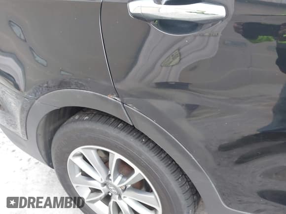 ✅ 2017 Hyundai Santa Fe SE • VIN: KM8SMDHF2HU236582 • Lot: 43593810. Wystawiony na IAAI z przebiegiem 193 175 mil. Bezpłatny archiwum sprzedaży aukcyjnych z USA i szczegółowy raport historii pojazdu na DreamBid. Zdjęcie 18.