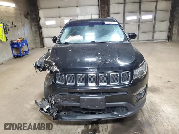 ✅ 2019 Jeep Compass Latitude • VIN: 3C4NJDBB6KT629924 • Lot: 52282615. Listed on Copart with 84,373 mi. Free auction sales archive from the USA and detailed vehicle history report at DreamBid. Image 5.