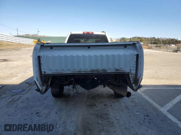 ✅ 2018 Chevrolet Silverado 2500HD Work Truck • VIN: 1GC1CUEY8JF188203 • Lot: 88313545. Wystawiony na Copart z przebiegiem 213 853 mil. Bezpłatny archiwum sprzedaży aukcyjnych z USA i szczegółowy raport historii pojazdu na DreamBid. Zdjęcie 6.