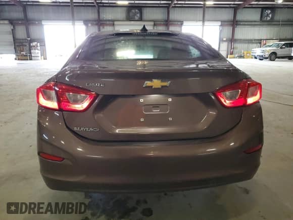 ✅ 2019 Chevrolet Cruze LS • VIN: 1G1BC5SM8K7113047 • Lot: 86178295. Wystawiony na Copart z przebiegiem 112 030 mil. Bezpłatny archiwum sprzedaży aukcyjnych z USA i szczegółowy raport historii pojazdu na DreamBid. Zdjęcie 6.