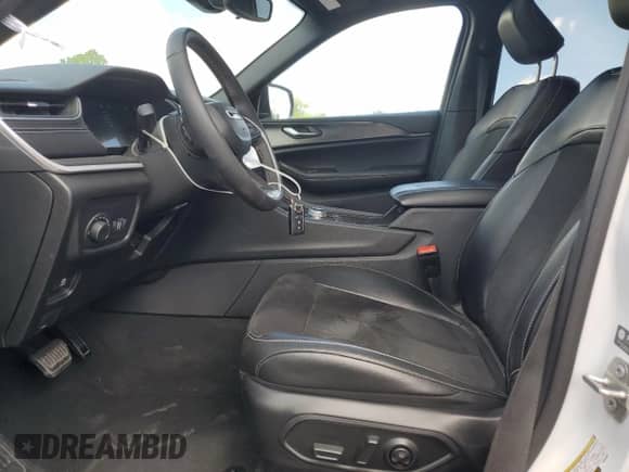 2023 Jeep Grand Cherokee Altitude X with VIN 1C4RJHAG0PC645951, listed as a Copart auction lot 55732255 with 27,185 mi miles and Salvage title. Bid and sale history available at DreamBid. Image 7.