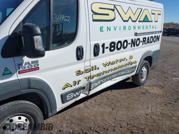 ✅ 2018 Ram ProMaster Cargo • VIN: 3C6TRVAG5JE134675 • Lot: 43534462. Wystawiony na IAAI z przebiegiem 180 220 mil. Bezpłatny archiwum sprzedaży aukcyjnych z USA i szczegółowy raport historii pojazdu na DreamBid. Zdjęcie 12.
