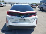 ✅ 2021 Toyota Prius LE • VIN: JTDKAMFP3M3187644 • Lot: 42443171. Wystawiony na IAAI z przebiegiem 126 977 mil. Bezpłatny archiwum sprzedaży aukcyjnych z USA i szczegółowy raport historii pojazdu na DreamBid. Zdjęcie 15.