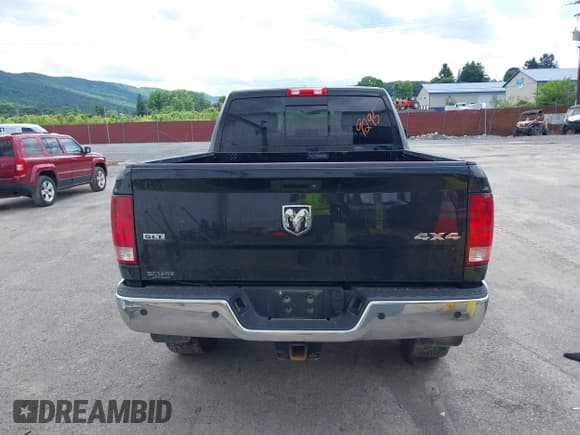 ✅ 2018 Ram 2500 Big Horn • VIN: 3C6UR5DJ3JG343719 • Лот: 42539295. Опубликован ранее на IAAI с пробегом 62 012 миль. Бесплатный доступ к архиву аукционных продаж из США и подробный отчёт об истории автомобиля на DreamBid. Изображение 17.