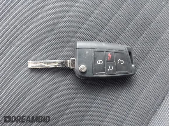 ✅ 2025 Volkswagen Jetta S • VIN: 3VW5X7BU7SM102127 • Lot: 43568365. Listed on IAAI with 2,812 mi. Free auction sales archive from the USA and detailed vehicle history report at DreamBid. Image 11.