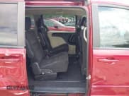 ✅ 2015 Dodge Grand Caravan SXT • VIN: 2C4RDGCG8FR541146 • Lot: 43095164. Wystawiony na IAAI z przebiegiem 147 681 mil. Bezpłatny archiwum sprzedaży aukcyjnych z USA i szczegółowy raport historii pojazdu na DreamBid. Zdjęcie 8.