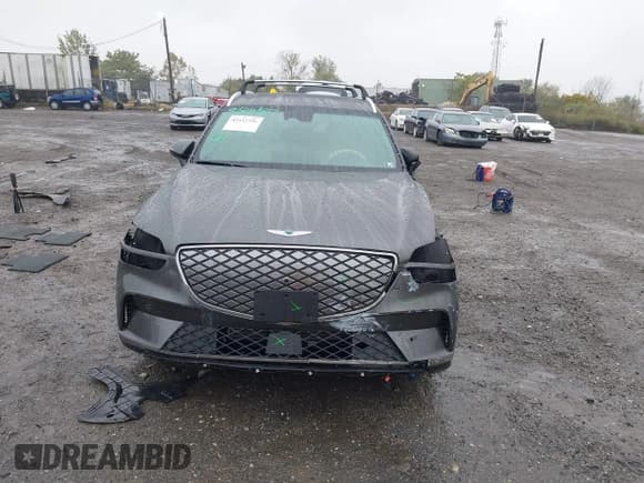 ✅ 2024 Genesis GV70 Advanced • VIN: 5NMMCET17RH002187 • Lot: 43432956. Listed on IAAI with 6,952 mi. Free auction sales archive from the USA and detailed vehicle history report at DreamBid. Image 12.