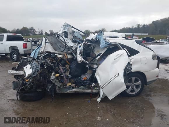 ✅ 2005 Lexus RX 330 • VIN: 2T2GA31U35C042153 • Лот: 40839825. Опубликован ранее на IAAI с пробегом Не указан. Бесплатный доступ к архиву аукционных продаж из США и подробный отчёт об истории автомобиля на DreamBid. Изображение 13.