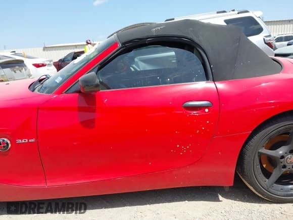 ✅ 2007 BMW Z4 3.0si • VIN: 4USBU53577LX02286 • Lot: 42531826. Listed on IAAI with 110,423 mi. Free auction sales archive from the USA and detailed vehicle history report at DreamBid. Image 13.