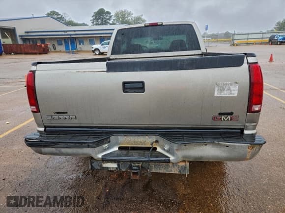 ✅ 1998 GMC Sierra 1500 • VIN: 2GTEC19R4W1515875 • Lot: 95008805. Wystawiony na Copart z przebiegiem 215 825 mil. Bezpłatny archiwum sprzedaży aukcyjnych z USA i szczegółowy raport historii pojazdu na DreamBid. Zdjęcie 6.