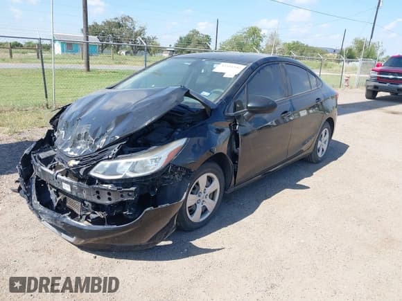 ✅ 2017 Chevrolet Cruze LS • VIN: 1G1BC5SM4H7221982 • Lot: 43551542. Listed on IAAI with 83,751 mi. Free auction sales archive from the USA and detailed vehicle history report at DreamBid. Image 2.