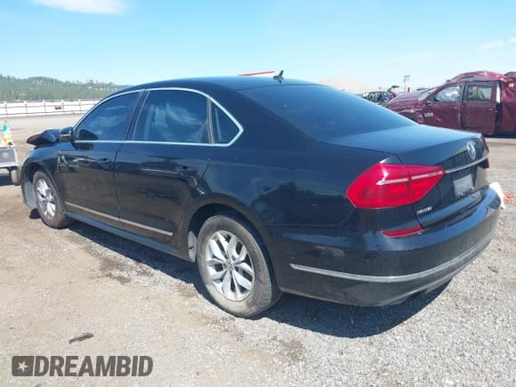 ✅ 2016 Volkswagen Passat S • VIN: 1VWAT7A39GC049829 • Lot: 43013419. Listed on IAAI with 135,635 mi. Free auction sales archive from the USA and detailed vehicle history report at DreamBid. Image 3.