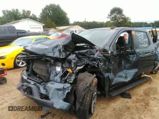 ✅ 2019 Chevrolet Silverado 1500 RST • VIN: 1GCUYEED6KZ230823 • Lot: 43306345. Wystawiony na IAAI z przebiegiem Nie podano. Bezpłatny archiwum sprzedaży aukcyjnych z USA i szczegółowy raport historii pojazdu na DreamBid. Zdjęcie 6.