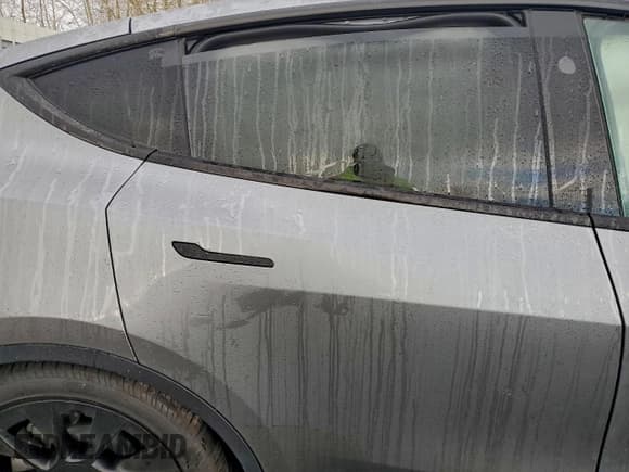 ✅ 2024 Tesla Model Y Long Range • VIN: 7SAYGDEE6RF120073 • Lot: 85910735. Listed on Copart with Not provided. Free auction sales archive from the USA and detailed vehicle history report at DreamBid. Image 11.