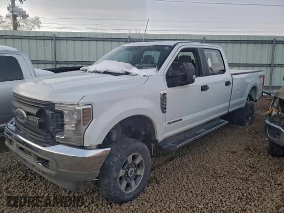 ✅ 2019 Ford F-350 XL • VIN: 1FT8W3BT7KEE10522 • Лот: 94440645. Опубликован ранее на Copart с пробегом Не указан. Бесплатный доступ к архиву аукционных продаж из США и подробный отчёт об истории автомобиля на DreamBid. Изображение 1.