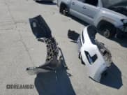 ✅ 2019 Ford Explorer Platinum • VIN: 1FM5K8HT0KGA77485 • Lot: 70001105. Listed on Copart with 32,740 mi. Free auction sales archive from the USA and detailed vehicle history report at DreamBid. Image 13.