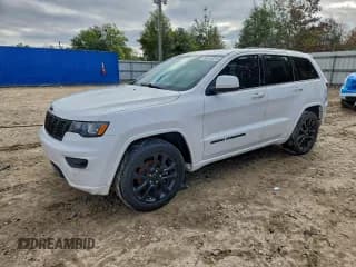 ✅ 2017 Jeep Grand Cherokee Laredo • VIN: 1C4RJEAGXHC745765 • Lot: 94114215. Listed on Copart with 139,728 mi. Free auction sales archive from the USA and detailed vehicle history report at DreamBid. Image 1.
