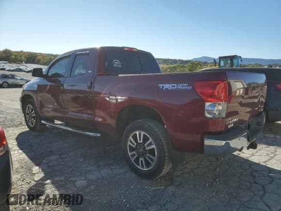 ✅ 2007 Toyota Tundra SR5 • VIN: 5TBBT54127S451043 • Lot: 87057765. Listed on Copart with 99,996 mi. Free auction sales archive from the USA and detailed vehicle history report at DreamBid. Image 2.