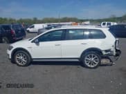 ✅ 2019 Volkswagen Golf S • VIN: 3VWH17AUXKM501078 • Lot: 42158280. Wystawiony na IAAI z przebiegiem 57 049 mil. Bezpłatny archiwum sprzedaży aukcyjnych z USA i szczegółowy raport historii pojazdu na DreamBid. Zdjęcie 14.