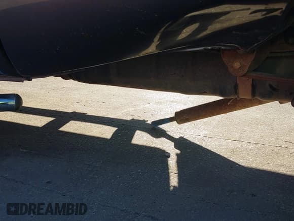 ✅ 2004 Ford F-250 XL • VIN: 1FTNX20P44EB47313 • Лот: 43657063. Опубликован ранее на IAAI с пробегом 372 936 миль. Бесплатный доступ к архиву аукционных продаж из США и подробный отчёт об истории автомобиля на DreamBid. Изображение 17.