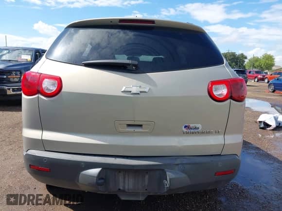 2010 Chevrolet Traverse 1LT с VIN 1GNLRFED9AS128638, выставлен на аукционе IAAI как лот 43179726 с пробегом 187 883 миль миль и . История ставок и продаж доступна на DreamBid. Изображение 17.