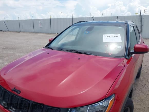 ✅ 2019 Jeep Compass Latitude • VIN: 3C4NJCBB7KT843931 • Lot: 42577151. Listed on IAAI with 121,382 mi. Free auction sales archive from the USA and detailed vehicle history report at DreamBid. Image 6.