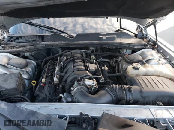 ✅ 2019 Dodge Challenger R/T • VIN: 2C3CDZBT5KH649972 • Lot: 79386593. Wystawiony na Copart z przebiegiem 79 476 mil. Bezpłatny archiwum sprzedaży aukcyjnych z USA i szczegółowy raport historii pojazdu na DreamBid. Zdjęcie 12.