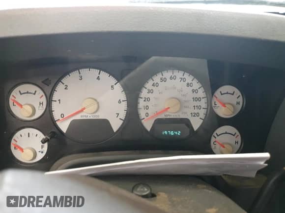 2007 Dodge 1500 SLT z VIN 1D7HA182X7S248899, wystawiony jako Copart lot #74089754 z przebiegiem 197 642 mil mil oraz Czysty tytuł • Clean title. Historia ofert i sprzedaży dostępna na DreamBid. Obrazek 9.