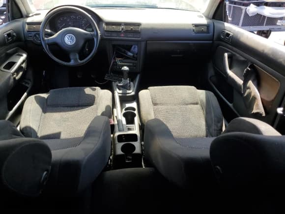 ✅ 2003 Volkswagen Golf GTI • VIN: 9BWDH61J734055181 • Lot: 63428355. Listed on Copart with 163,257 mi. Free auction sales archive from the USA and detailed vehicle history report at DreamBid. Image 8.