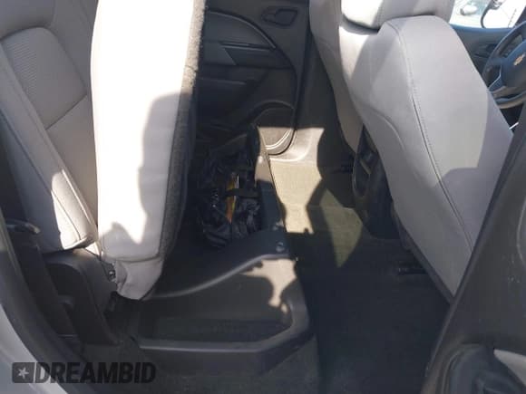 ✅ 2018 Chevrolet Colorado 2WD Work Truck • VIN: 1GCGSBEA0J1189525 • Lot: 41898384. Listed on IAAI with 33,748 mi. Free auction sales archive from the USA and detailed vehicle history report at DreamBid. Image 8.