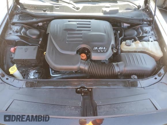 ✅ 2015 Dodge Challenger SXT Plus • VIN: 2C3CDZBG5FH869279 • Lot: 67969845. Wystawiony na Copart z przebiegiem 87 996 mil. Bezpłatny archiwum sprzedaży aukcyjnych z USA i szczegółowy raport historii pojazdu na DreamBid. Zdjęcie 11.