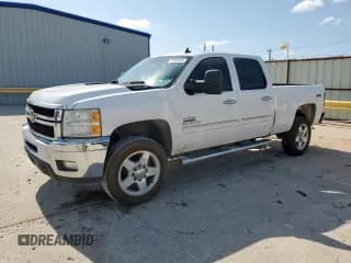 ✅ 2014 Chevrolet Silverado 2500HD LT • VIN: 1GC1KXCG3EF115292 • Лот: 59983045. Опубликован ранее на Copart с пробегом Не указан. Бесплатный доступ к архиву аукционных продаж из США и подробный отчёт об истории автомобиля на DreamBid. Изображение 1.