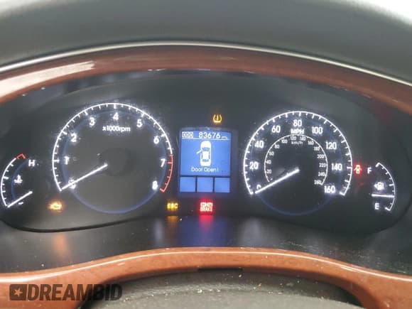 ✅ 2013 Hyundai Genesis 3.8L • VIN: KMHGC4DD6DU212230 • Lot: 84262325. Listed on Copart with 83,676 mi. Free auction sales archive from the USA and detailed vehicle history report at DreamBid. Image 9.