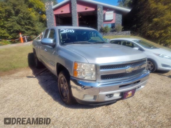 ✅ 2011 Chevrolet Silverado 1500 LT • VIN: 1GCRCSE02BZ408517 • Lot: 77007964. Listed on Copart with 417,988 mi. Free auction sales archive from the USA and detailed vehicle history report at DreamBid. Image 2.
