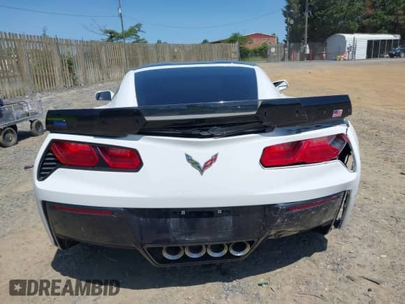 2014 Chevrolet Corvette Z51 1LT с VIN 1G1YH2D78E5130786, выставлен на аукционе IAAI как лот 42380999 с пробегом 32 562 миль миль и . История ставок и продаж доступна на DreamBid. Изображение 16.