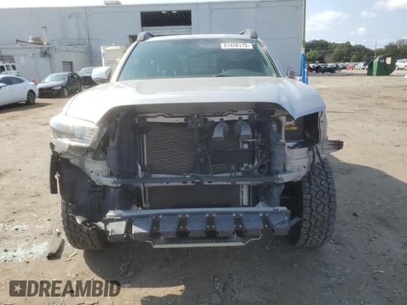 ✅ 2017 Toyota Tacoma SR5 • VIN: 3TMDZ5BN8HM027548 • Lot: 81426115. Wystawiony na Copart z przebiegiem 43 890 mil. Bezpłatny archiwum sprzedaży aukcyjnych z USA i szczegółowy raport historii pojazdu na DreamBid. Zdjęcie 5.