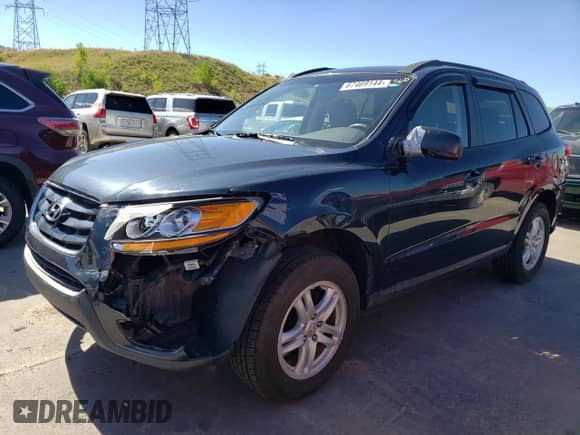 2010 Hyundai Santa Fe GLS с VIN 5NMSGDAB5AH349751, выставлен на аукционе Copart как лот 67469144 с пробегом 121 058 миль миль и Списание • Salvage title. История ставок и продаж доступна на DreamBid. Изображение 1.