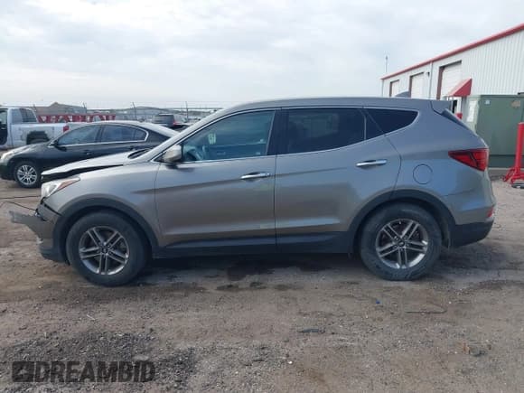 ✅ 2017 Hyundai Santa Fe 2.4L • VIN: 5XYZTDLB6HG442371 • Lot: 43471955. Listed on IAAI with 181,167 mi. Free auction sales archive from the USA and detailed vehicle history report at DreamBid. Image 14.