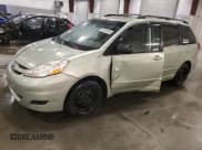 ✅ 2007 Toyota Sienna CE • VIN: 5TDZK23C57S082530 • Lot: 90252845. Wystawiony na Copart z przebiegiem 191 830 mil. Bezpłatny archiwum sprzedaży aukcyjnych z USA i szczegółowy raport historii pojazdu na DreamBid. Zdjęcie 1.