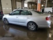 ✅ 2006 Volkswagen Jetta 1.9L TDI • VIN: 3VWDT71K16M682732 • Lot: 62034075. Wystawiony na Copart z przebiegiem 299 779 mil. Bezpłatny archiwum sprzedaży aukcyjnych z USA i szczegółowy raport historii pojazdu na DreamBid. Zdjęcie 2.