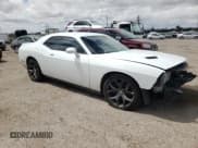 ✅ 2018 Dodge Challenger SXT Plus • VIN: 2C3CDZAG2JH172484 • Lot: 46334033. Wystawiony na Copart z przebiegiem 147 947 mil. Bezpłatny archiwum sprzedaży aukcyjnych z USA i szczegółowy raport historii pojazdu na DreamBid. Zdjęcie 4.