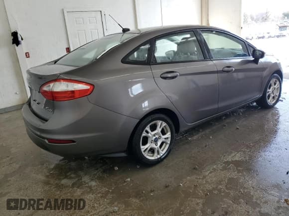 ✅ 2014 Ford Fiesta SE • VIN: 3FADP4BJ0EM116917 • Lot: 93207285. Wystawiony na Copart z przebiegiem 96 183 mil. Bezpłatny archiwum sprzedaży aukcyjnych z USA i szczegółowy raport historii pojazdu na DreamBid. Zdjęcie 3.
