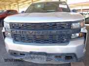 ✅ 2019 Chevrolet Silverado 1500 RST • VIN: 1GCUYEED6KZ148803 • Lot: 43494494. Wystawiony na IAAI z przebiegiem Nie podano. Bezpłatny archiwum sprzedaży aukcyjnych z USA i szczegółowy raport historii pojazdu na DreamBid. Zdjęcie 6.