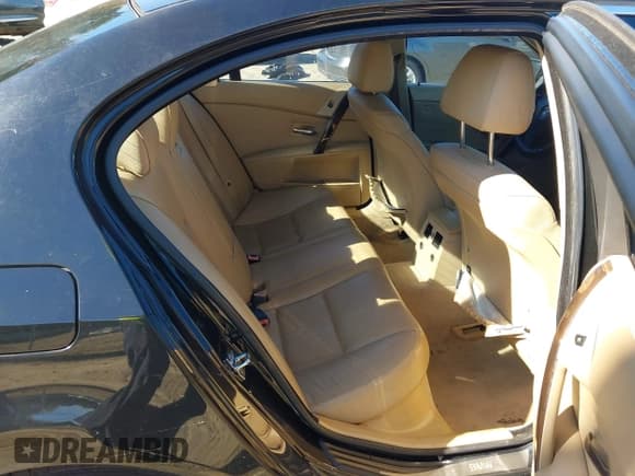 ✅ 2004 BMW 5 Series 525i • VIN: WBANA53544B848252 • Lot: 43598860. Wystawiony na IAAI z przebiegiem 276 436 mil. Bezpłatny archiwum sprzedaży aukcyjnych z USA i szczegółowy raport historii pojazdu na DreamBid. Zdjęcie 8.