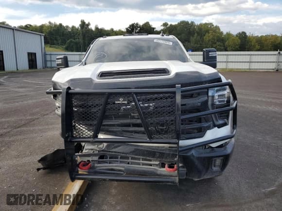 ✅ 2025 Chevrolet Silverado 2500HD LT • VIN: 2GC4KNE79S1192394 • Lot: 65772925. Wystawiony na Copart z przebiegiem 14 684 mil. Bezpłatny archiwum sprzedaży aukcyjnych z USA i szczegółowy raport historii pojazdu na DreamBid. Zdjęcie 5.