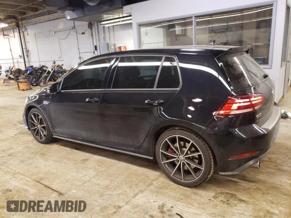 ✅ 2021 Volkswagen Golf GTI S • VIN: 3VW6T7AU9MM008433 • Лот: 41363144. Опубликован ранее на Copart с пробегом 29 373 миль. Бесплатный доступ к архиву аукционных продаж из США и подробный отчёт об истории автомобиля на DreamBid. Изображение 2.