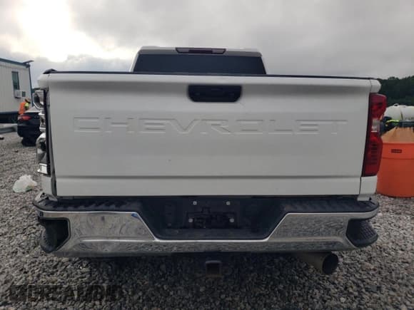 ✅ 2024 Chevrolet Silverado 2500HD LT • VIN: 2GC4YNEY9R1110567 • Лот: 67860185. Опубликован ранее на Copart с пробегом 60 639 миль. Бесплатный доступ к архиву аукционных продаж из США и подробный отчёт об истории автомобиля на DreamBid. Изображение 6.