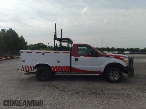✅ 2015 Ford F-250 • VIN: 1FDBF2BT9FEC28032 • Lot: 42014954. Listed on IAAI with 342,615 mi. Free auction sales archive from the USA and detailed vehicle history report at DreamBid. Image 13.