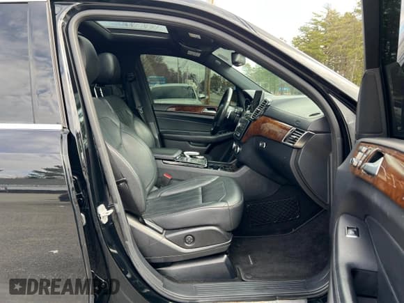 ✅ 2018 Mercedes-Benz GL 450 • VIN: 4JGDF6EE9JA997191 • Lot: 48873724. Listed on Copart with 209,501 mi. Free auction sales archive from the USA and detailed vehicle history report at DreamBid. Image 5.