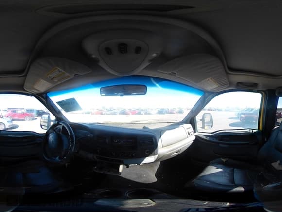 ✅ 2005 Ford F-250 XL • VIN: 1FTSW21P45EA73560 • Lot: 43505045. Wystawiony na IAAI z przebiegiem 338 098 mil. Bezpłatny archiwum sprzedaży aukcyjnych z USA i szczegółowy raport historii pojazdu na DreamBid. Zdjęcie 18.